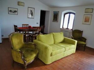A seating area at Teruzzi Country House