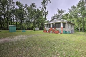 Gallery image of Renovated Home with Screened-In Patio on Hwy 90! in Quincy