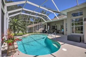 Bazen v nastanitvi oz. blizu nastanitve Upscale Palm Coast Home with Pool 7 Mi to Beaches!