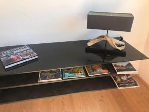 TV a/nebo společenská místnost v ubytování Residenz am Berg