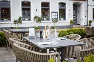 Un restaurant sau alt loc unde se poate mânca la Romantik Hotel Aquarium