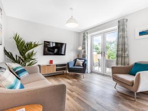 Μια τηλεόραση ή/και κέντρο ψυχαγωγίας στο Chi Gwynn