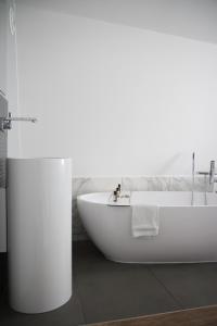 Bagno di Hôtel Quatorze