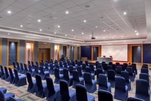 Konferenční prostory v ubytování Club Mahindra Virajpet, Coorg + 37 fotografií