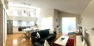Cape Villas 23的厨房或小厨房