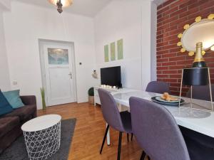 TV o dispositivi per l'intrattenimento presso Apartment Bačvice in Split