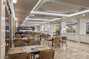 ห้องอาหารหรือที่รับประทานอาหารของ Blue Marlin Deluxe Spa & Resort - Ultra All Inclusive