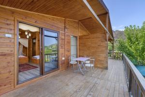 Photo de la galerie de l'établissement Flora Pansiyon Çıralı, à Kemer