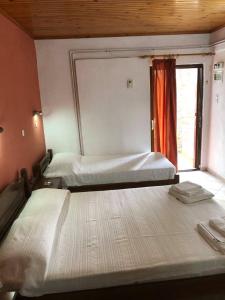 Fotografie z fotogalerie ubytování Villa Koula v destinaci Batsi + 13 fotografií
