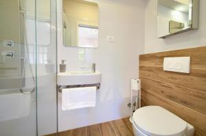 Koupelna v ubytování Apartments Adria Danka