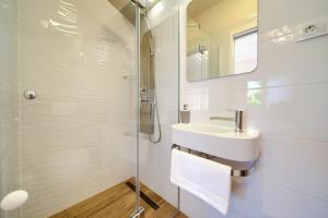 Koupelna v ubytování Apartments Adria Danka