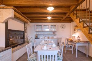 Fotografie z fotogalerie ubytování B&B Contrade Alte v destinaci SantʼAnna dʼAlfaedo