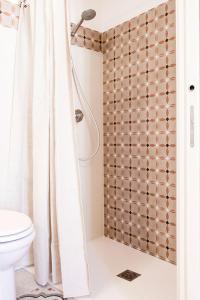 A bathroom at Antista Rooms Még 19 kép