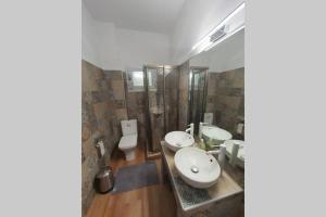 Łazienka w obiekcie Villa Fer Forze you have the feeling of your own holiday home