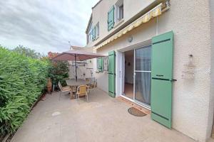 Το κτήριο όπου στεγάζεται  η παραθεριστική κατοικία +3 φωτογραφίες