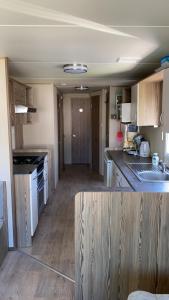 Kuchyň nebo kuchyňský kout v ubytování RBR 1021 - Beach Resort Kamperland