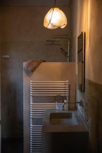 A bathroom at B&B Sant'Anna 21