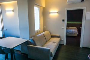 Ruang duduk di Venice Terminal Apartments & Suites