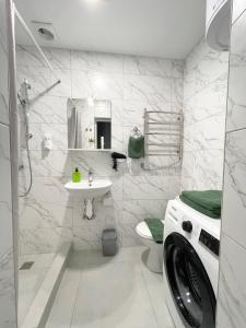 Ванна кімната в Элегантная квартира-студия ЖК Рич Таун, Ирпень