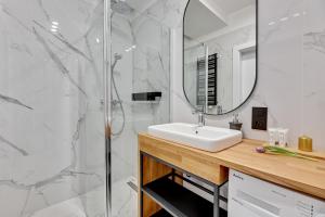 Kúpeľňa v ubytovaní Apartament Wałowa Stara Stocznia Gdańsk