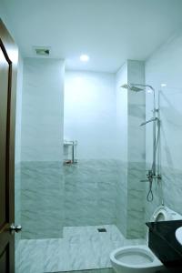 Koupelna v ubytování HOTEL ĐĂNG KHOA 2 NÚI SAM