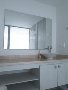 Kúpeľňa v ubytovaní Cartagena, APARTAMENTO EN EDIFICIO CON SALIDA A LA PLAYA