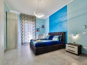 Posteľ alebo postele v izbe v ubytovaní Blue Sky Sorrento Apartment FREE PARKING