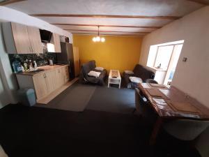 Kuchyň nebo kuchyňský kout v ubytování Apartmány Maksičky