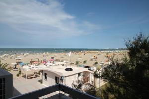 Zdjęcie z galerii obiektu Hotel Adriatica sul Mare w Rimini