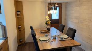 Fotografie z fotogalerie ubytování Ferienwohnung Slavica Dorfstrasse 94 Randa v destinaci Randa
