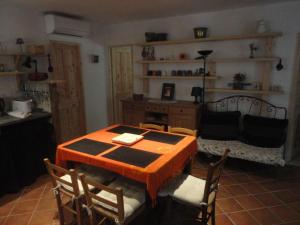 Gallery image of Villa de plein pied en campagne bonifacienne 84m2. in Bonifacio