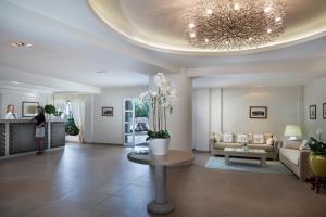 A seating area at Hotel Villa Margherita