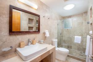 Koupelna v ubytování Condo Terra 13 by Kivoya