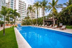 Bazén v ubytování Condo Terra 13 by Kivoya nebo v jeho okolí