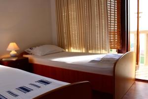 Fotografia z galérie ubytovania Apartment in Pisak with sea view, terrace, air conditioning, WiFi (3817-1) v Pisaku