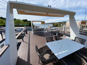 Fotografie z fotogalerie ubytování SH Porto 2 Floating House, Marina Portorož v Portoroži