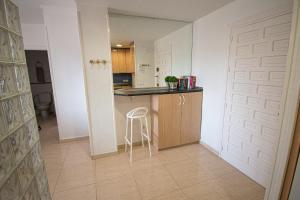 A kitchen or kitchenette at BENAL BEACH, Superb 2 Bedroom 2 Bathroom Beach front Apartment sleeps 6