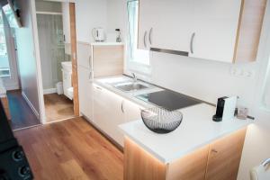 Fotografie z fotogalerie ubytování SH Porto 2 Floating House, Marina Portorož v Portoroži + 6 fotografií