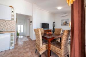 TV a/nebo společenská místnost v ubytování Apartment Bušac