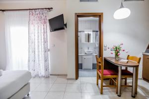 Kuchyň nebo kuchyňský kout v ubytování Thalassa Apart Hotel