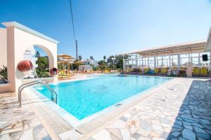Bazén v ubytování Hotel Dorieas (Diagoras Annex) nebo v jeho okolí