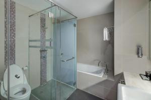 Ένα μπάνιο στο Quest Hotel Darmo - Surabaya by ASTON