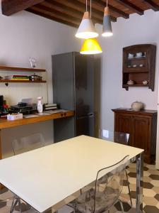 A kitchen or kitchenette at Fonte alle Ninfe B&B