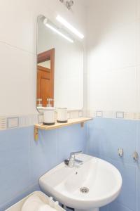 Kúpeľňa v ubytovaní Teatro Suites Málaga PLAYA + 30 fotografií