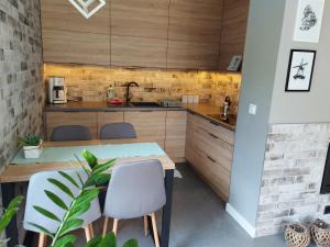 Foto dalla galleria di Domki Milo z kominkami a Święta Katarzyna