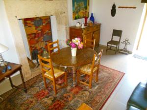 Posezení v ubytování Les Hauts de Sentelines cottage