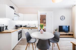 Kuchyňa alebo kuchynka v ubytovaní Modern Apartments Toruń 1 Stare Miasto-Centrum