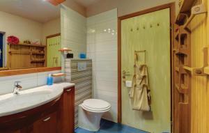 Koupelna v ubytování Holiday home in Mali Lošinj with Pool, Whirpool, Terrace, Air conditioning, Wi-Fi, Washing machine 4780-1