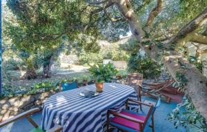 Zahrada ubytování Holiday home in Mali Lošinj with Pool, Whirpool, Terrace, Air conditioning, Wi-Fi, Washing machine 4780-1