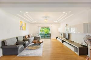 Gallery image of Happy Family Villa 2 in Chalong 